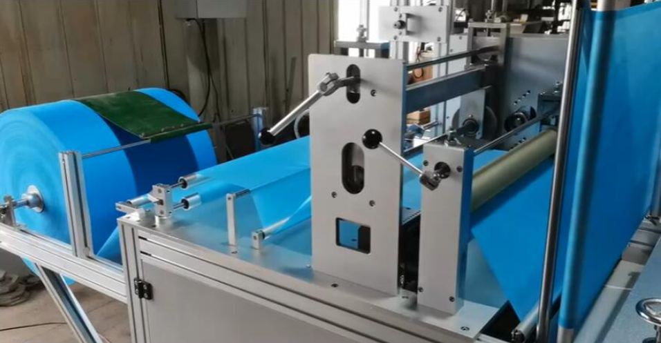 小廠閉眼沖！河南邦恩這款手術(shù)帽制造機(jī)，不用大場(chǎng)地也能擴(kuò)產(chǎn)?